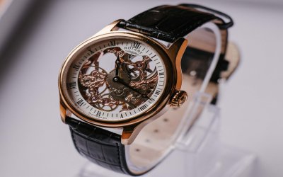 Nét Quyến Rũ Vượt Thời Gian: Khám Phá Thế Giới Đồng Hồ Cơ Nữ Sang Trọng