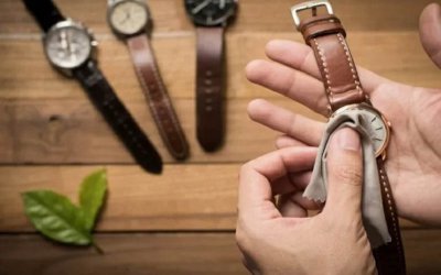 Vì Sao Phải Vệ Sinh Đồng Hồ Thường Xuyên?